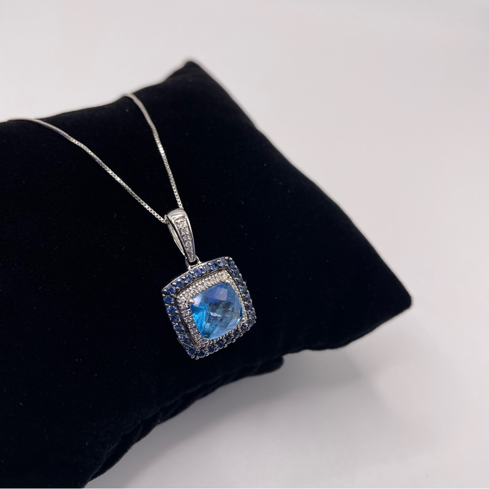 Diamond Sapphire Pendent Necklace